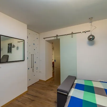 Nono Mario Apartman *